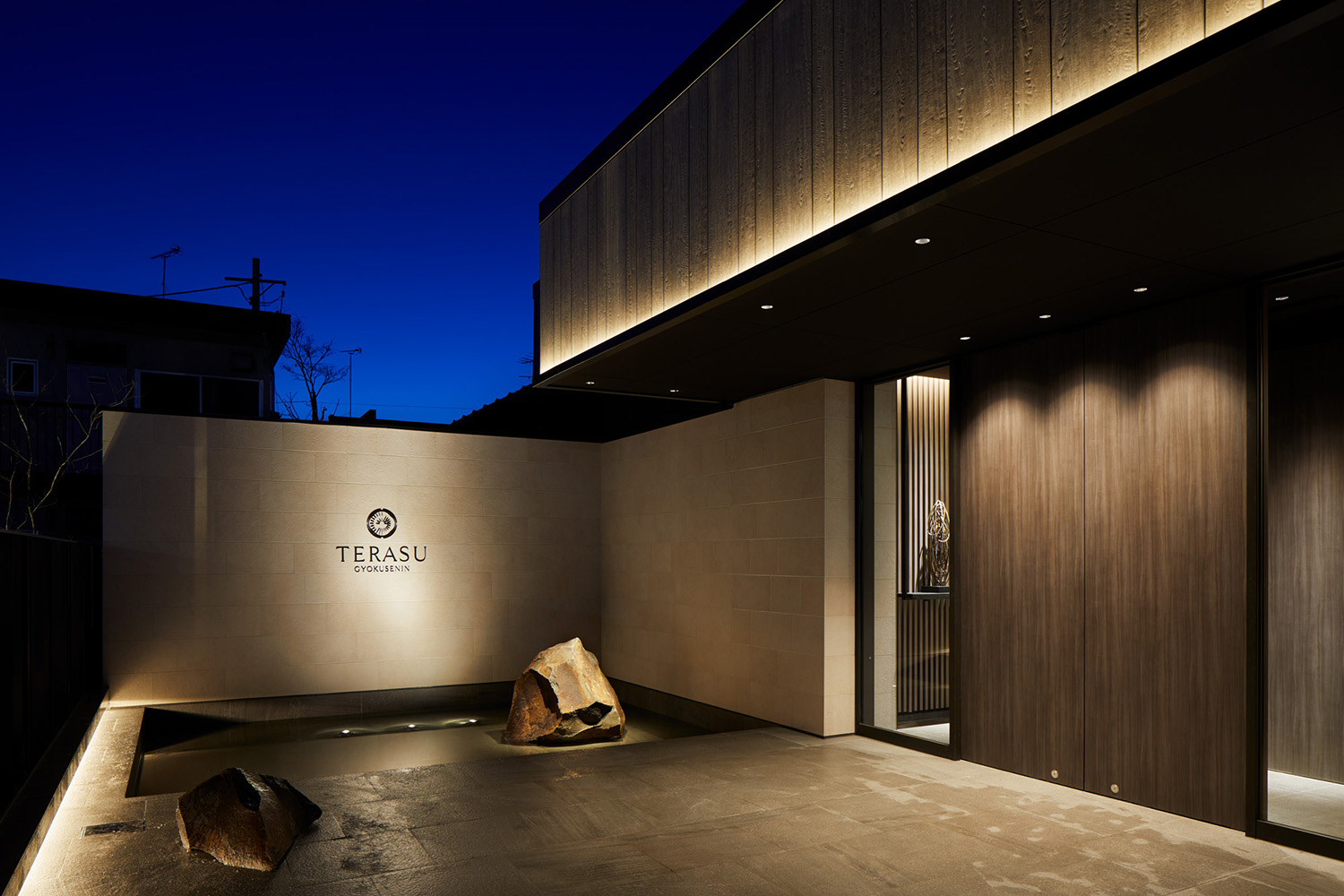 施工事例 / TERASU｜大蔵山スタジオの石塔